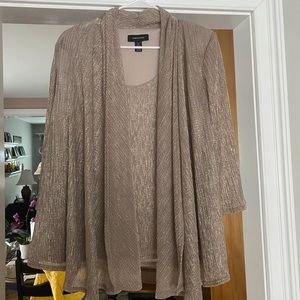 Golden shall/camisole tank with jacket sleeves😍